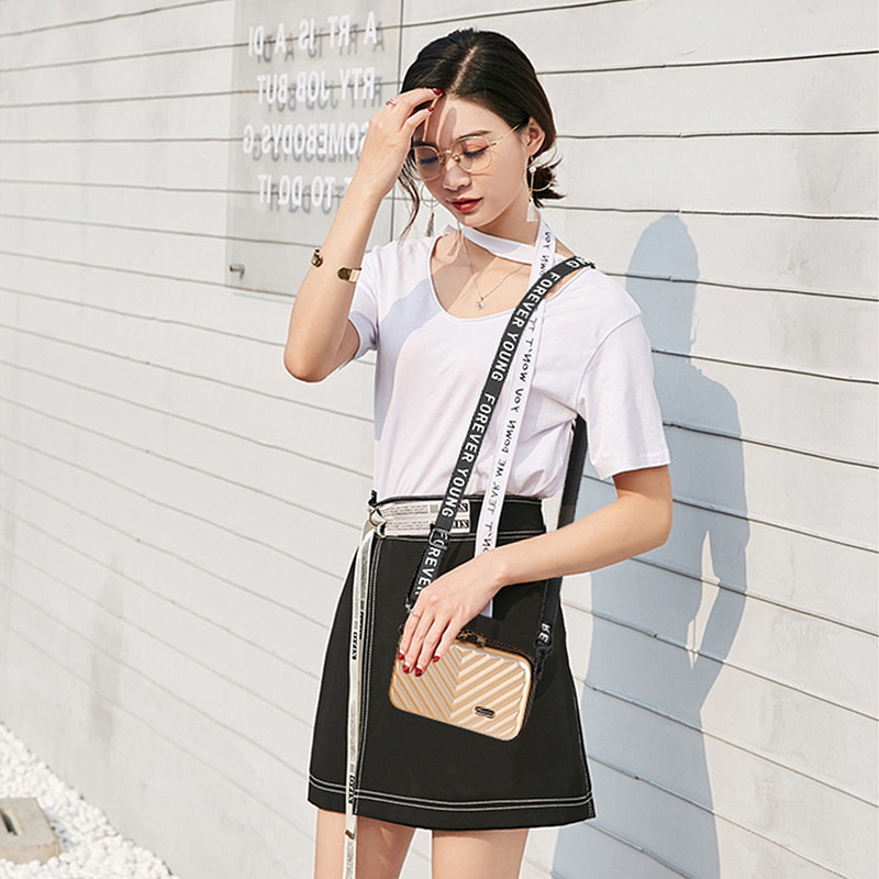 Bolso de mujer Nuevo 2021 bolso de hombro crossbody bolsa de equipaje mini Internet celebridad maleta bolsa pequeña bolsa de mensajero