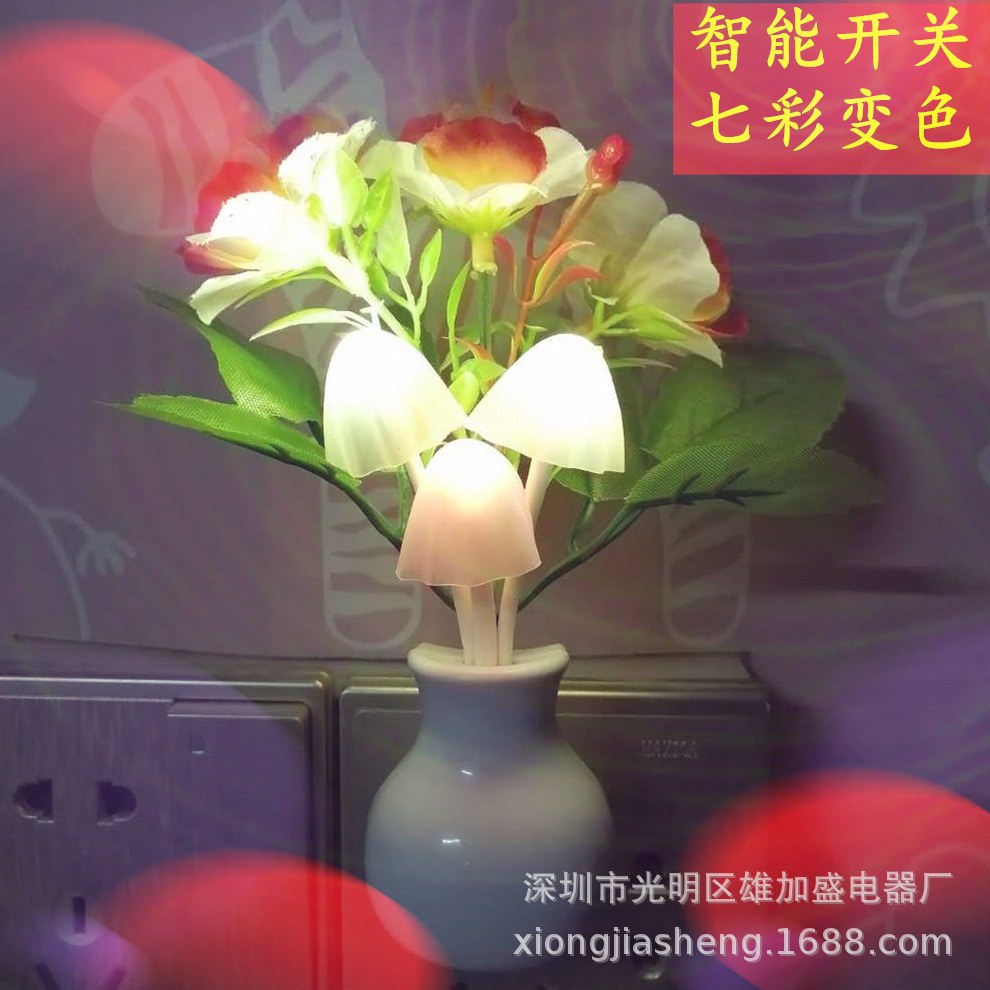 美规蘑菇葫芦仔高档花LED光控七彩小夜灯插电批发地摊创意3d硅胶