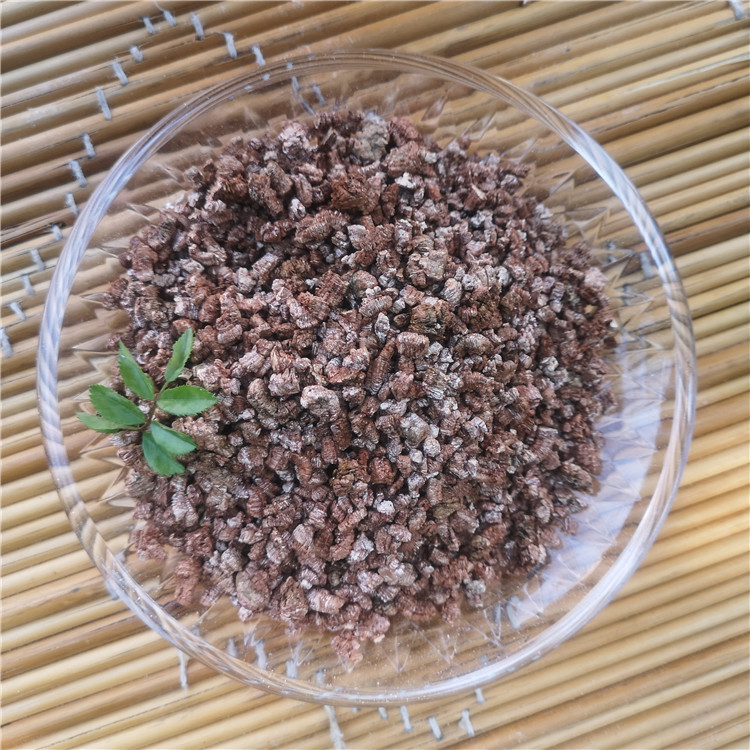 现货批发  金黄蛭石 混合目 58cm*98cm袋装 20-60目高纯高纯度