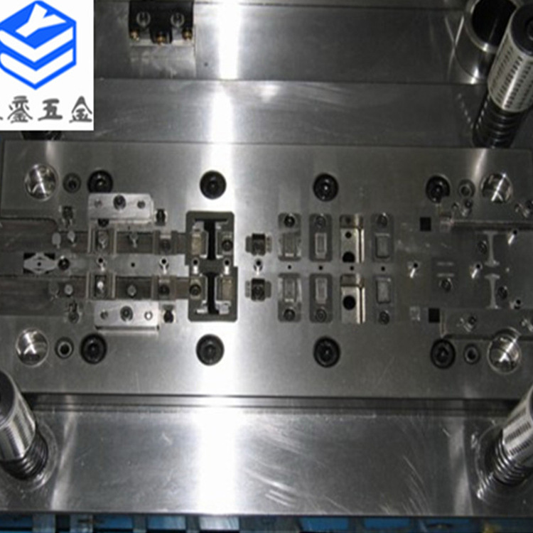 工厂五金模具出口冲压模具五金连续模具连续冲压模具加工精密冲床