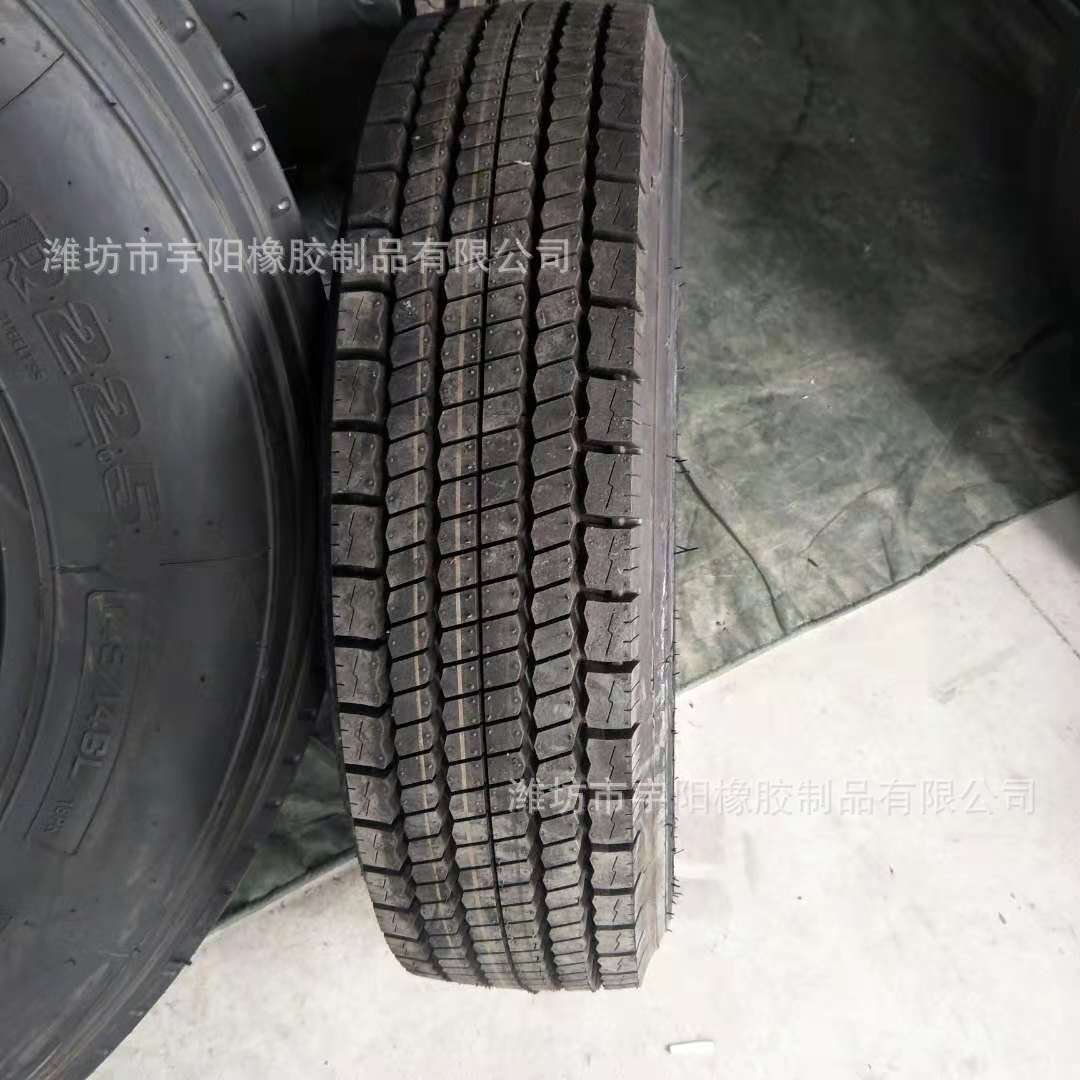 卡车 公交车 校车真空胎205/75R17.5   全钢子午线轮胎