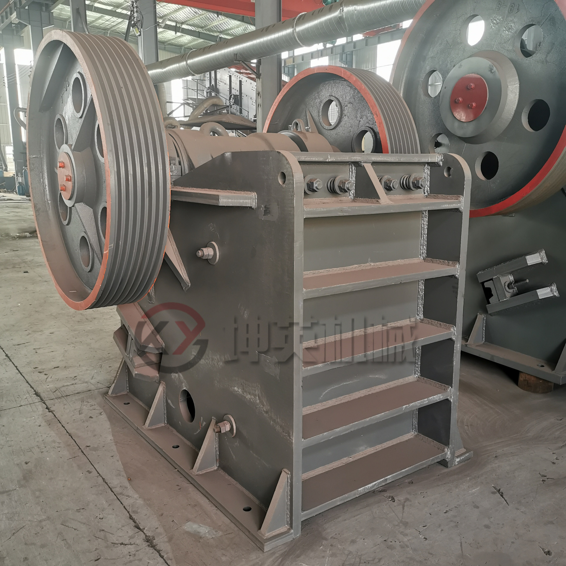 昆明鄂式破碎机厂家 矿石破碎机 建筑垃圾粉碎设备 制砂粉碎机
