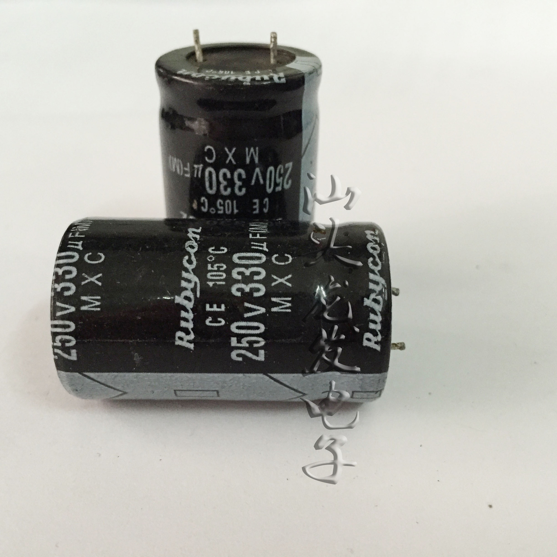 供应铝电解电容 200v330uf 体积22*35质量保证 欢迎前来咨询了解