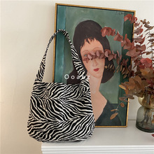 �ﶬ�͹ŗl�y�Ứ�ɐۈA�ǰ������sҸ�·�����Ů�μ�����l��Ӱ�