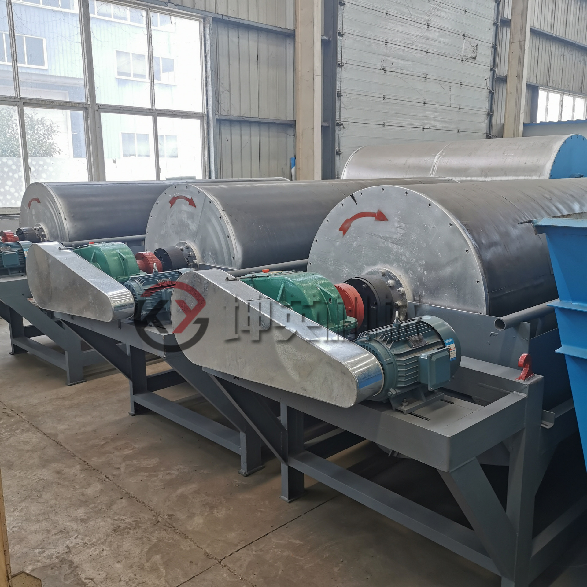 定制矿用磁选设备生产线 滚筒式磁选设备现货 磁铁矿干抛磁选机