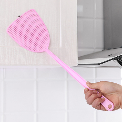 Summer plastic fly swatter, durable mesh long handle manual fly swatter, fly swatter, mosquito swatter wholesale
