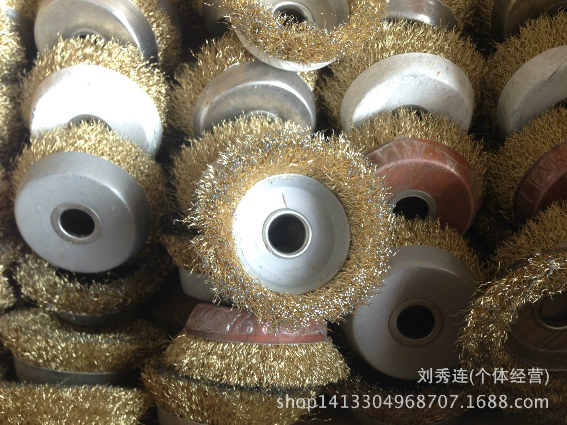 Поставка 125 мм * 16 отверстие чаша типа проволочная щетка чаша типа проволоки колеса ржавчины кисти