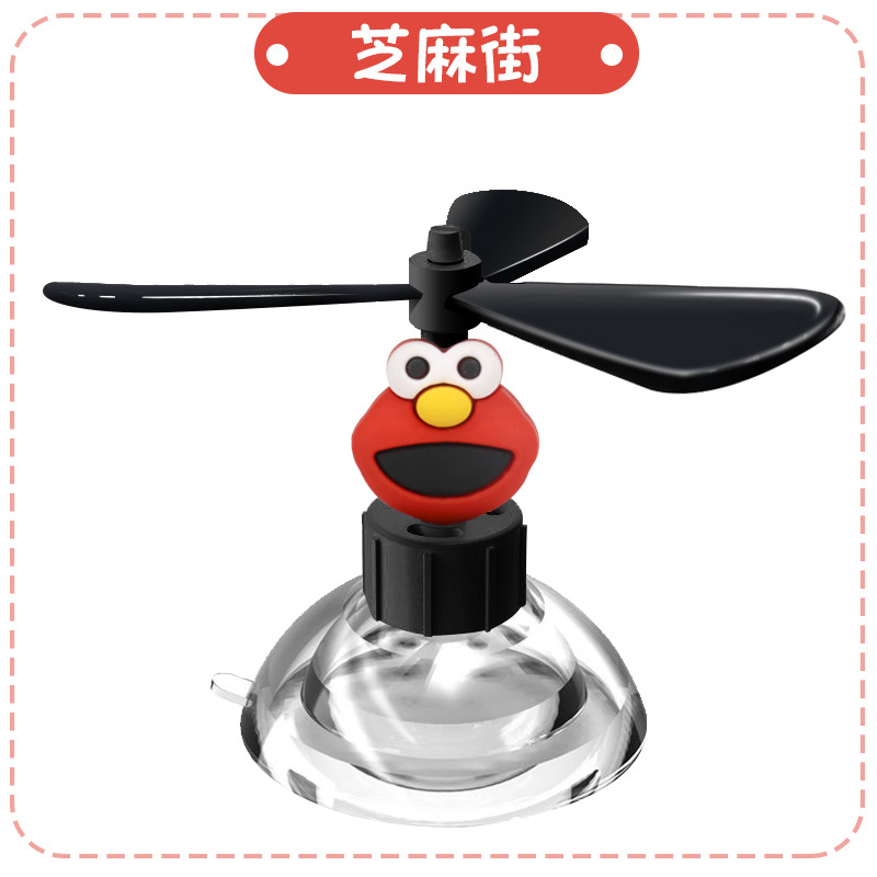 Tiktok libélula de bambú caliente creativo lindo casco lechón decoración giratoria coche eléctrico llevar puesto de aviones