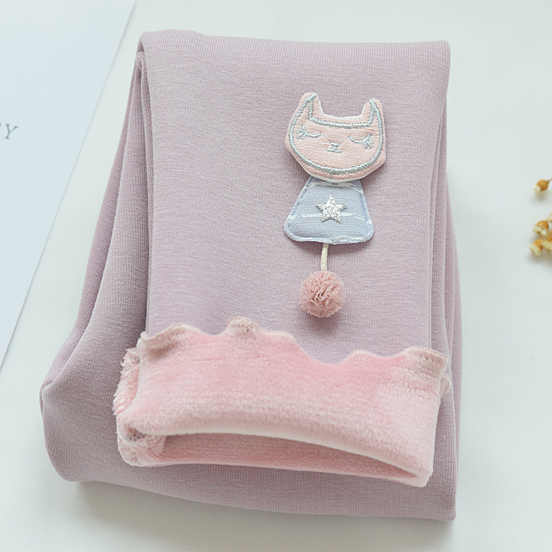 Leggings para niñas más terciopelo fino primavera y otoño 2024 invierno terciopelo todo en uno pantalones de algodón para bebés pantalones de estilo occidental para niños