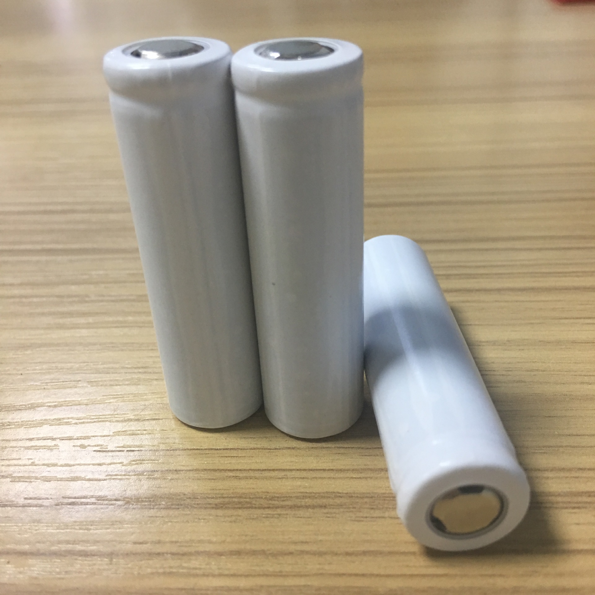 供应现货供应高品质14500电池 800mah 充电14500平头锂电池厂家