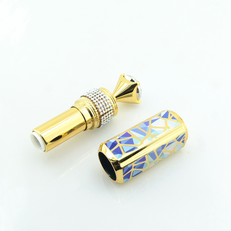 Venta al por mayor de alta gama 3D patrón de estilo nacional diamante incrustado rhinestone pesado lápiz labial tubo bálsamo labial tubo vacío tubo cosmético