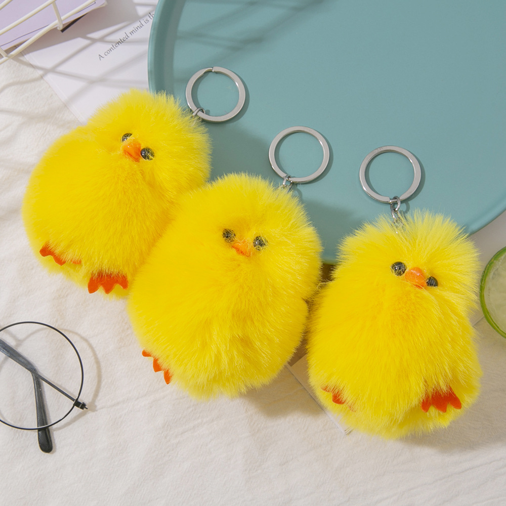 Directo de fábrica dibujos animados lindo pollo muñeca llavero estudiante bolso adornos