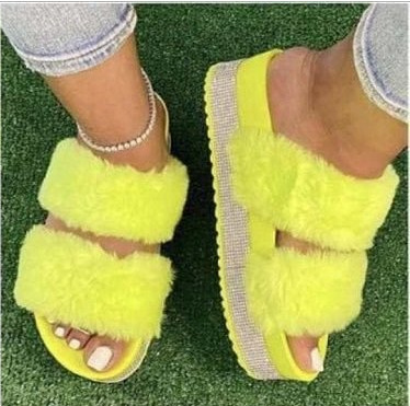 2021 nuevos zapatos de mujer de comercio exterior zapatos de mujer transfronterizos sandalias de plataforma de diamantes de imitación de felpa zapatos de mujer Zapatillas peludos zapatos de mujer