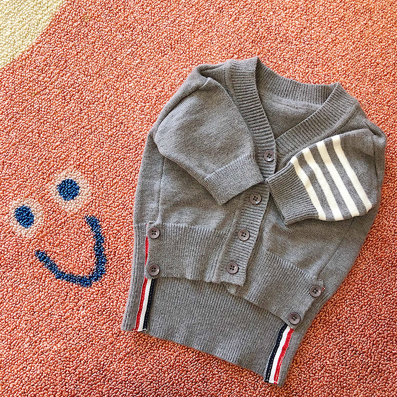 Pet dog dog clothes tb trendy brand sweater autumn and winter cardigan Puppy Cat small dog biebear method Teddy clothing