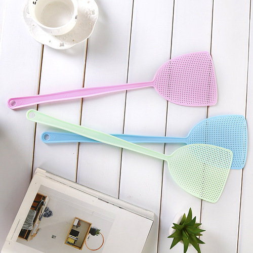 Summer plastic fly swatter, durable mesh long handle manual fly swatter, fly swatter, mosquito swatter wholesale