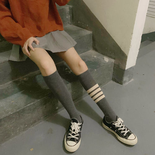 Calf socks women's high-top cotton socks black four-bar stovepipe half-high over-the-knee beautiful leg socks ins trendy long socks