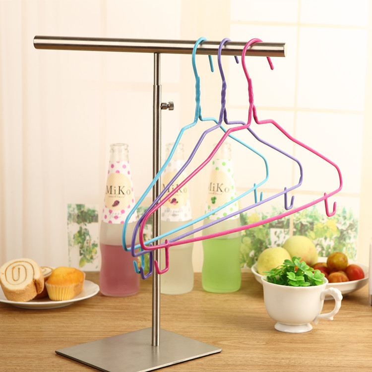 Percha grande para ropa con revestimiento de plástico y ganchos, tendedero para ropa de adulto, perchero para pantalones, perchero con gancho antideslizante de doble propósito