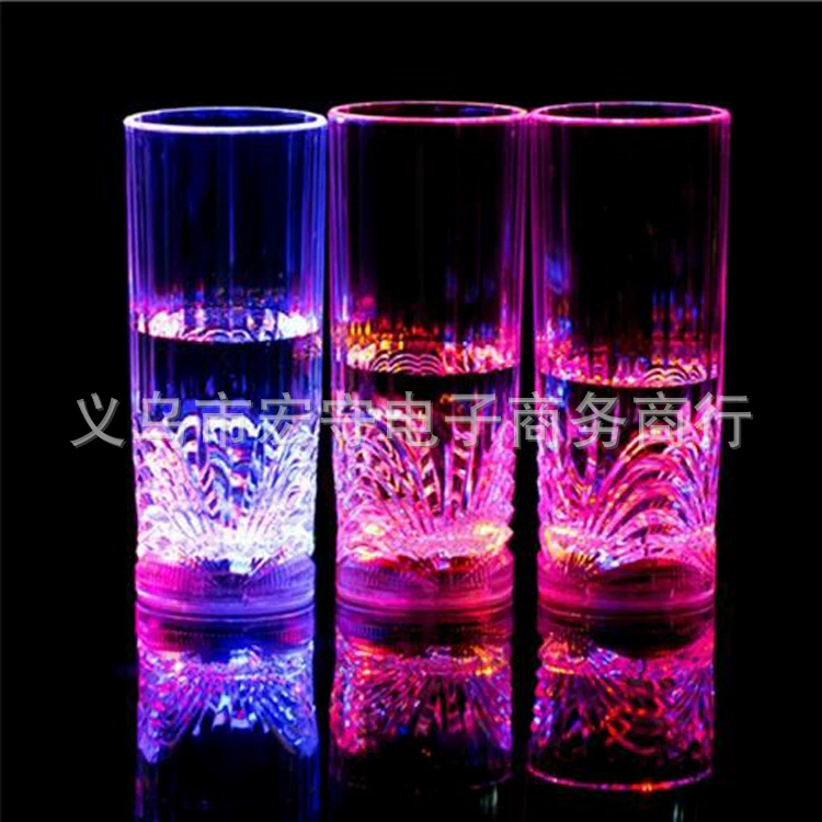Индукционная световая чашка LED от - водоактивируемая светящаяся стеклянная чашка с изображением дракона, 301–400 мл