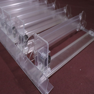 ؛�����M�����б�������{������͸���Ɵ���չʾ����������N�L��