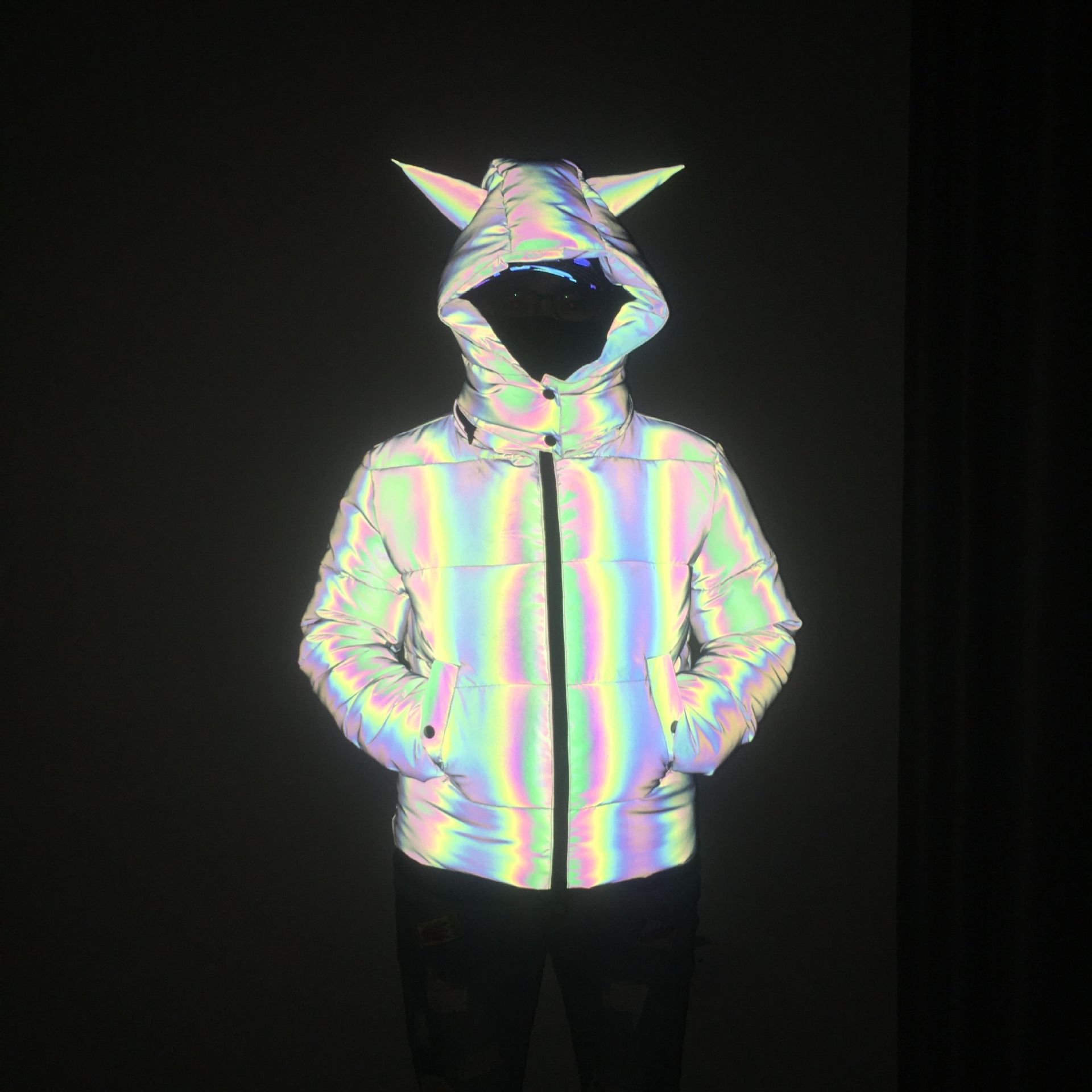 Herrenbekleidung, modischer, farbenfroher, reflektierender Baumwollmantel für Frauen, süßer, dreidimensionaler Tierhorn-Regenbogenfarben-Leuchtbaumwollmantel_voghion.com