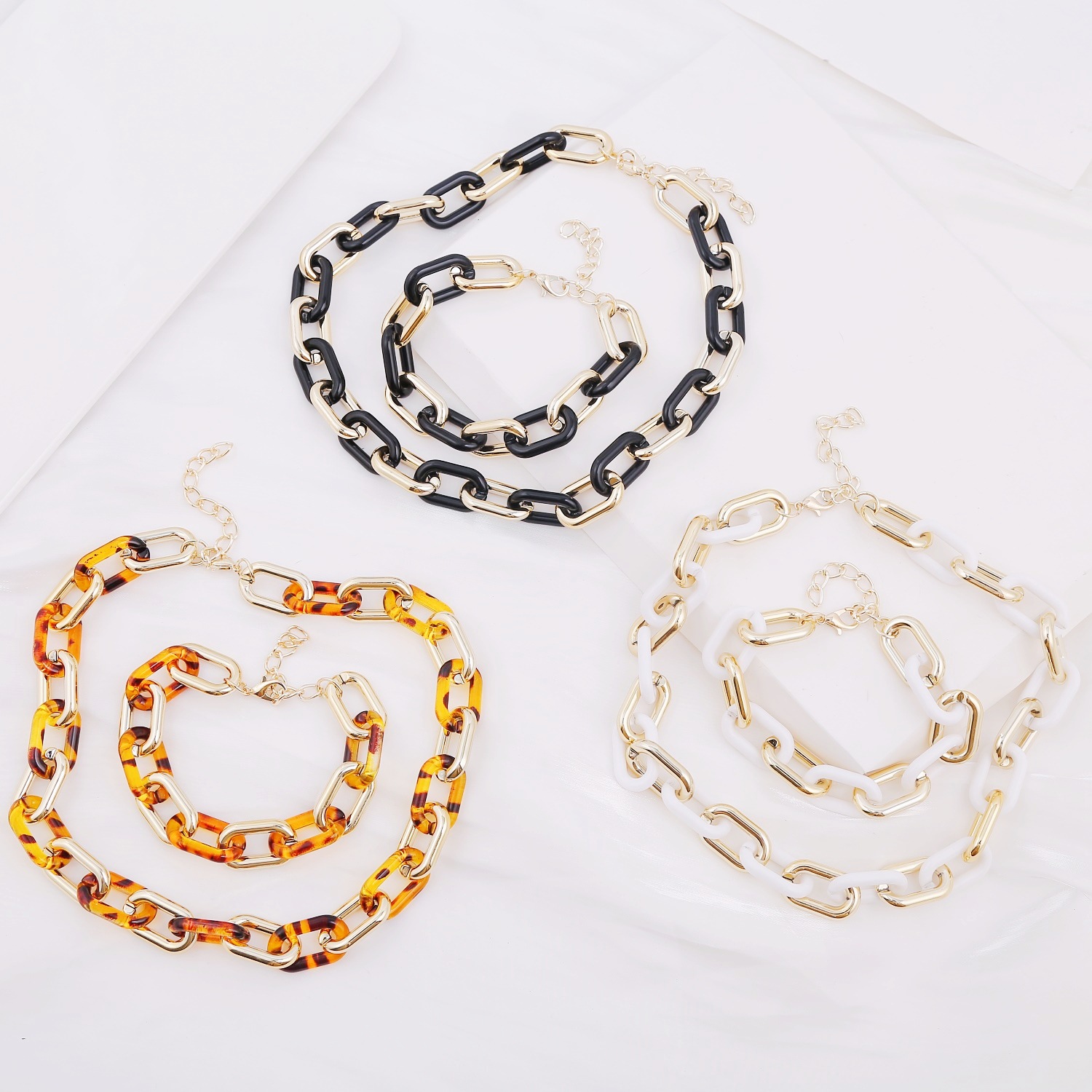 popular hot selling acrylic jewelry personalized acrylic chain clavicle chain necklace for women_voghion.com