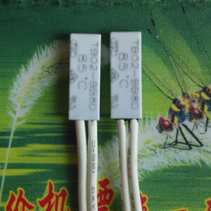 厂家大量现货供应tb02-bb8d热保护器tb02-bb8d温度过热保护器