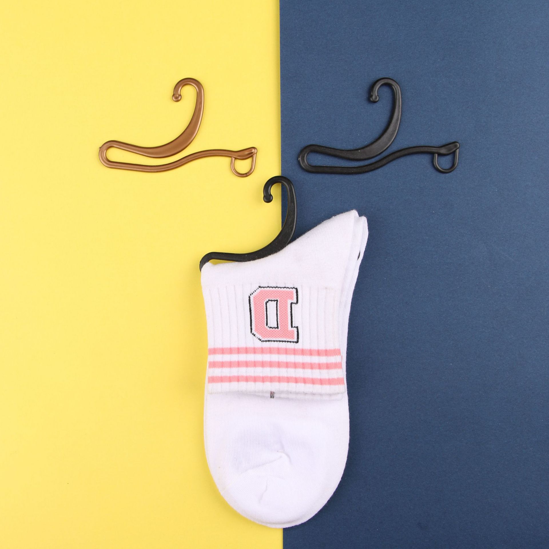 100个装塑料袜子挂钩展示挂金色袜钩长袜子勾包装挂勾黑色之字钩