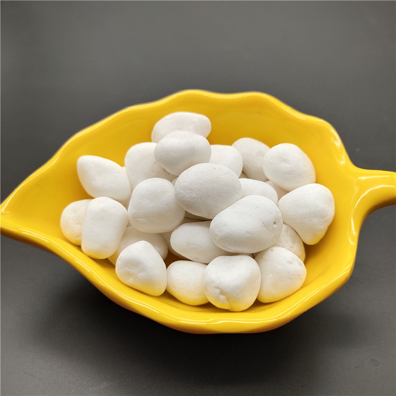 供应机制鹅卵石白色石头50斤多肉铺面装饰造景白色花盆栽装饰