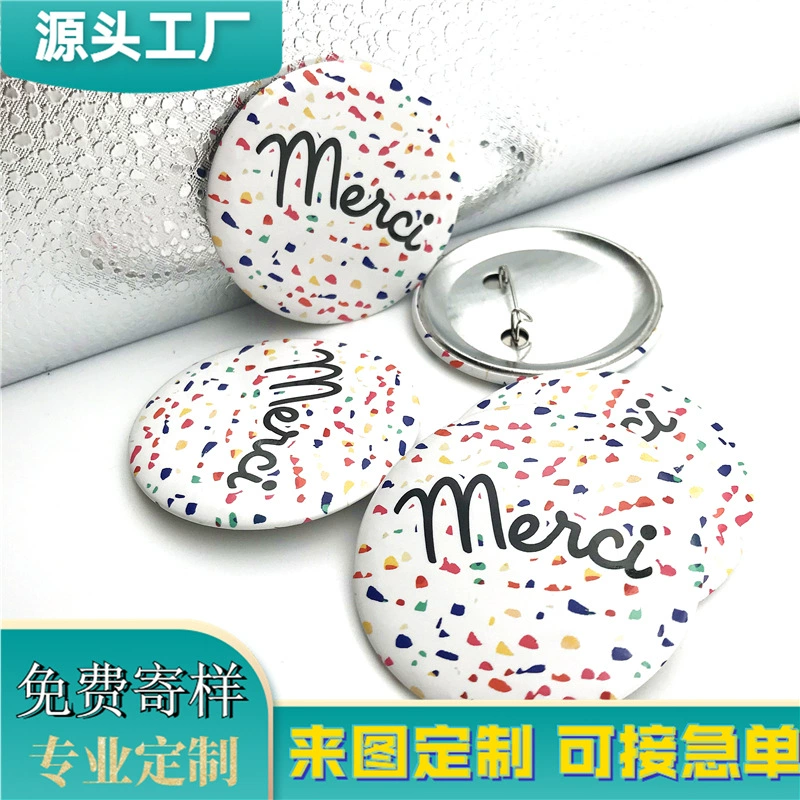 Источник изготовитель пользовательских значков комических периферийных значков матовых значков значков