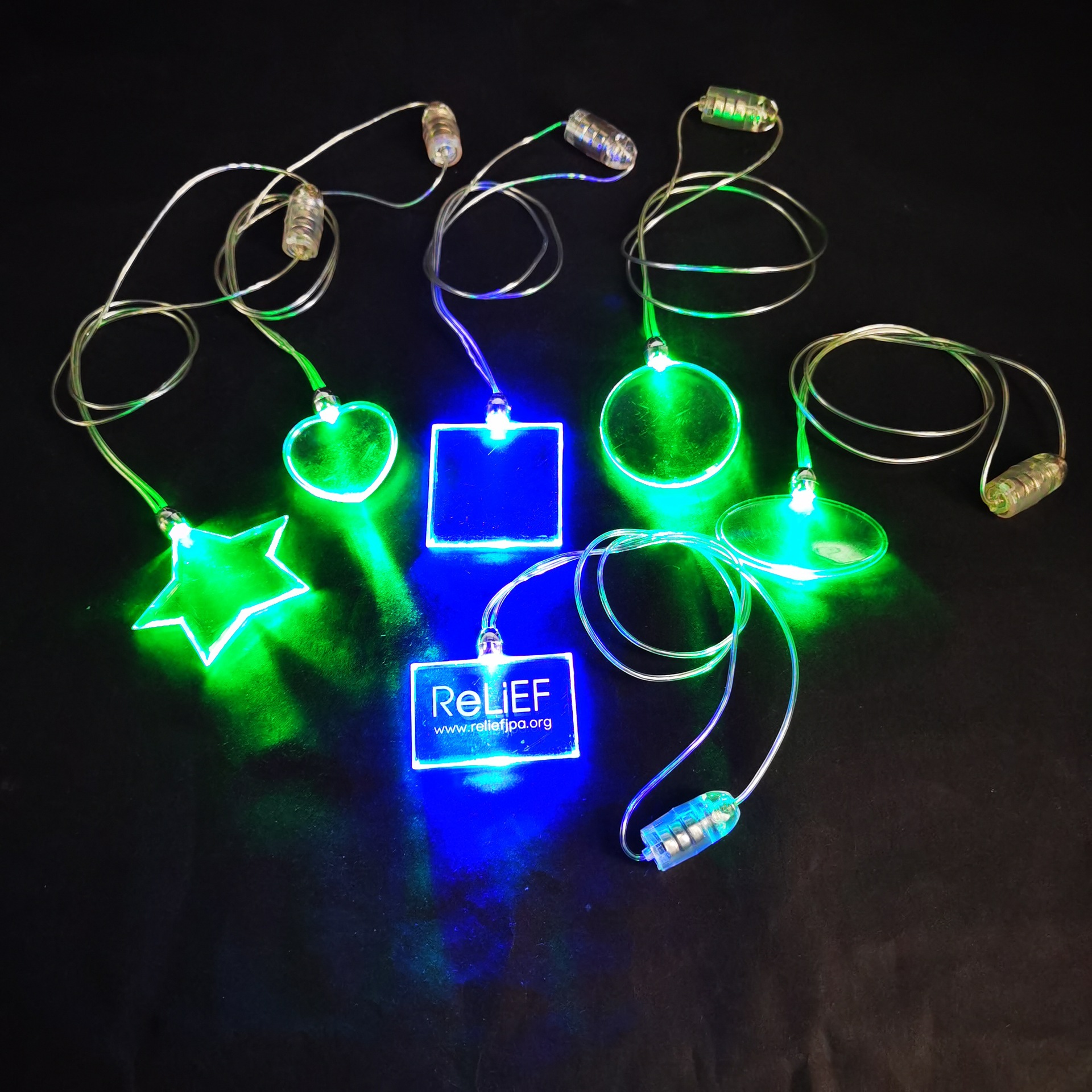 Fábrica al por mayor collar luminoso led colgante luminoso transparente colgante led collar luminoso logo imprimible