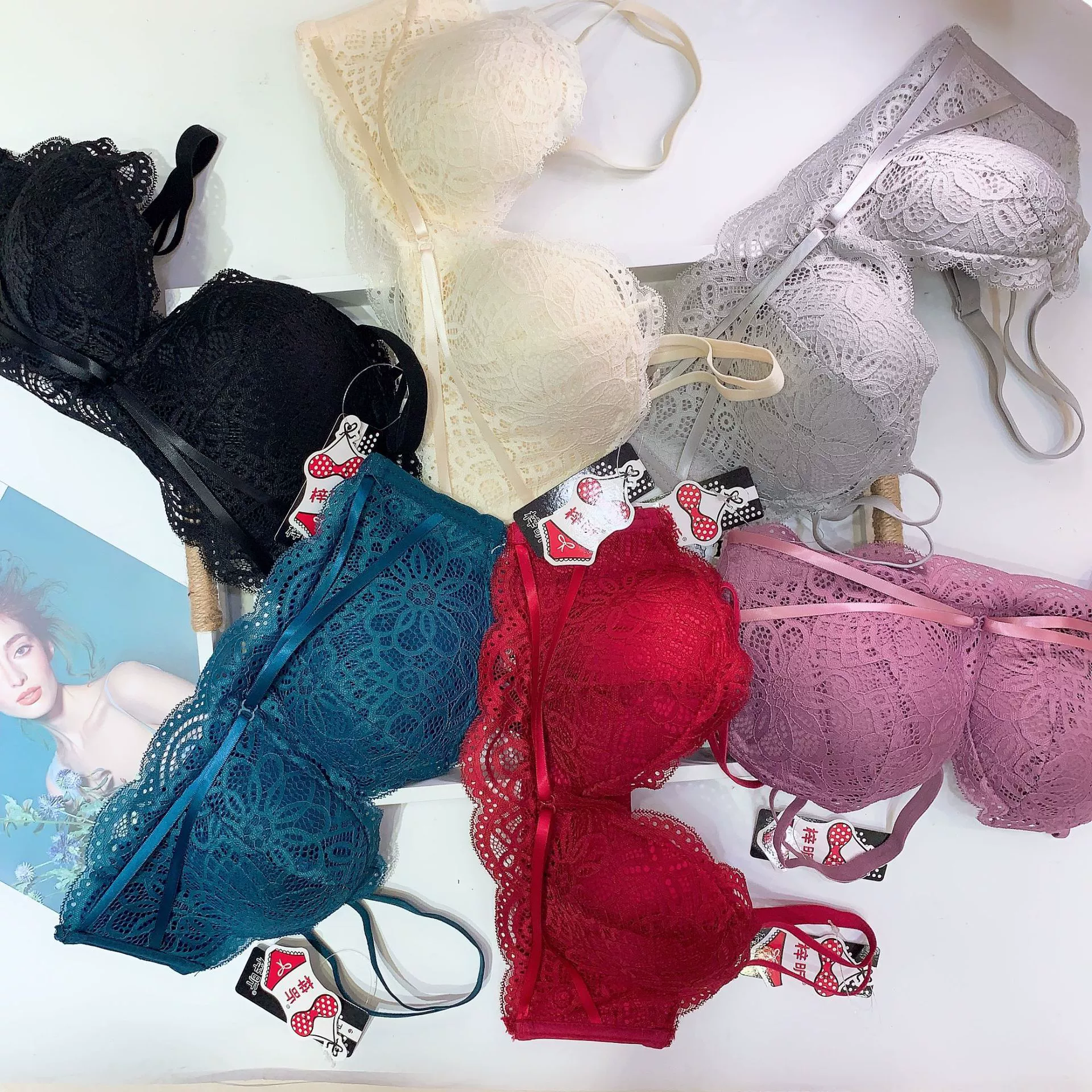Sexy supporting wireless bra, comfortable underwear, set, simple and elegant design