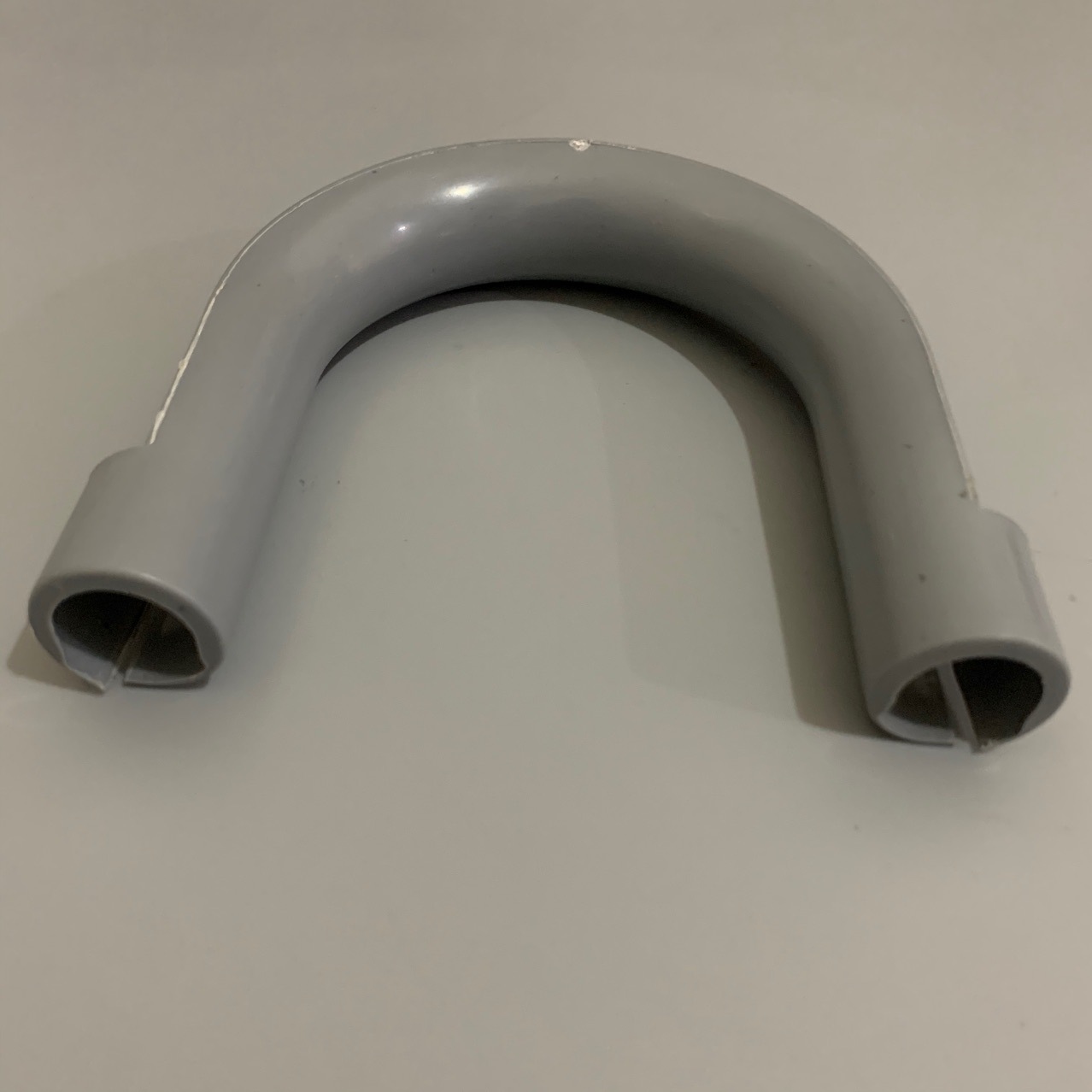 厂家供应滚筒洗衣机波纹管安装U型支架设备PP转弯挂架排污专用