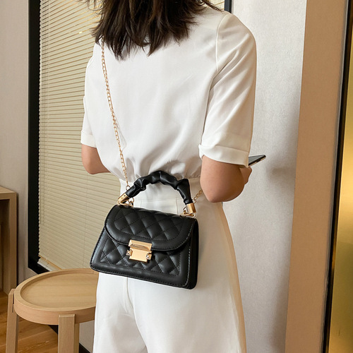 Popular versatile ins women's bag  popular Korean version trendy fashion chain crossbody internet celebrity handheld small square bag