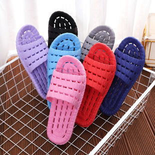 2023 New leaky Hollow home slippers slip home soft bottom couple winter bathroom slippers wholesale