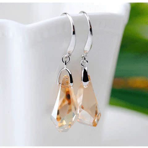 Factory direct supply Austrian crystal earrings earrings women's multi-cut ice vertebral water droplets 925 silver hook a generation of hair