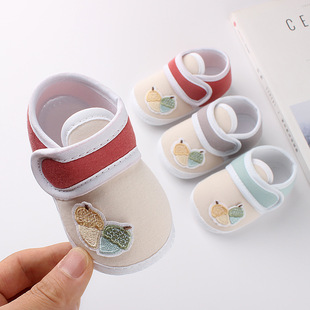 New soft cloth bottom baby toddler shoes men's and women's baby shoes spring and autumn non-slip shoes 0-1 year old mother and baby shop shoes 124