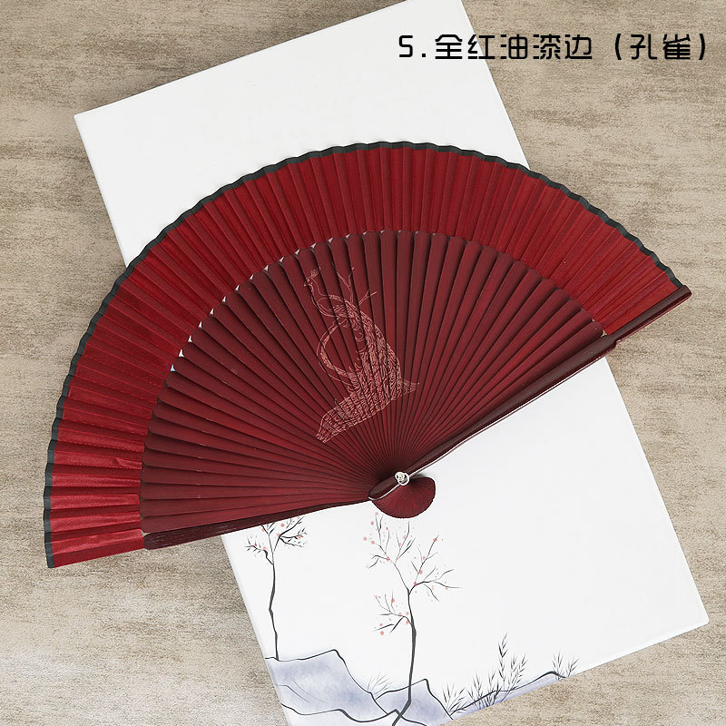 Ventilador publicitario personalizado transfronterizo bambú punta corta Borde de pintura superficie de seda ventilador plegable hueso tallado grabado procesamiento al por mayor ventilador antiguo