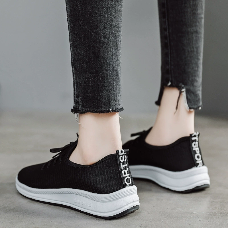 Breathable slip‑on walking shoes for women, canvas casual mother shoes, lightweight non‑slip, sizes 36–44