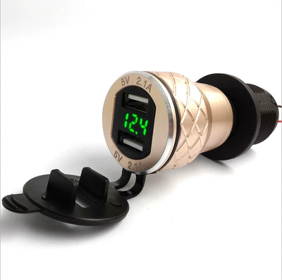 Mobil şarj cihazları | Voltage Display Car Charger - metal-shell-green