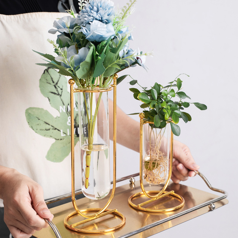 Fábrica al por mayor simple chapado en oro tubo de ensayo de vidrio de hierro florero arreglo floral flor seca planta verde hidropónico florero Decoración