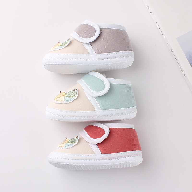 Giày tập đi cho bé đế vải mềm mới dành cho nam và nữ, giày chống trượt xuân thu cho bé 0-1 tuổi, giày đơn mẹ và bé store 124