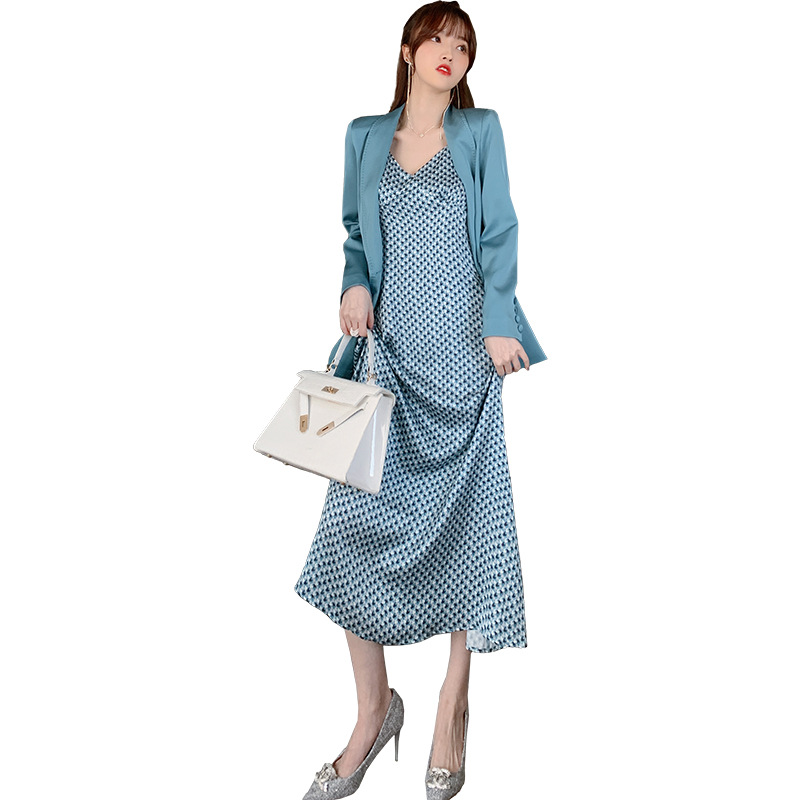 Bộ đầm vest họa tiết houndstooth kèm áo khoác và váy quây — Màu xanh lam