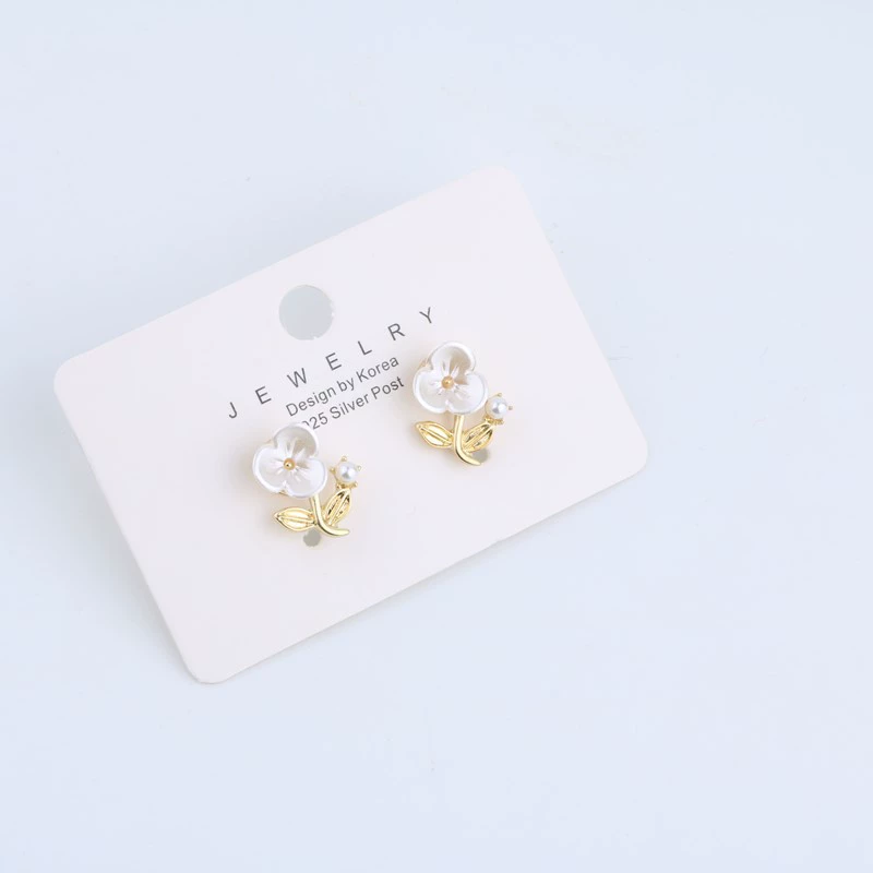 Silver needle, earrings from pearl, direct factory sales, silver 925 sample, simple and elegant design, flowered, internet celebrity