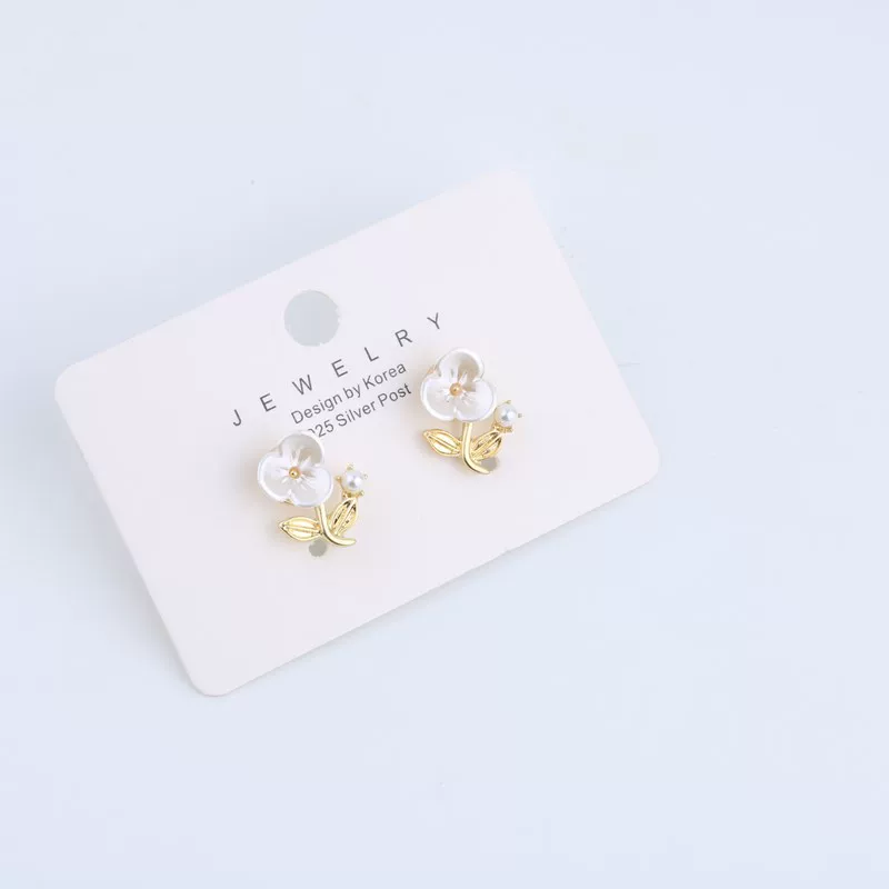 Silver needle, earrings from pearl, direct factory sales, silver 925 sample, simple and elegant design, flowered, internet celebrity