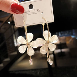 项链;耳环;耳线