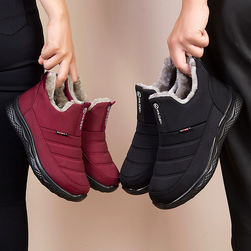 25 новых моделей старых пекинских тканевых туфель для женщин, утолщенные повседневные короткие сапоги на флисовой подкладке, зимние теплые туфли для мам, нескользящая хлопковая обувь для женщин.