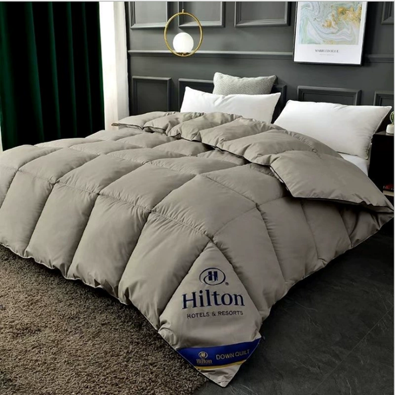 Плюшевое подарочное одеяло Velvet, 200×230 см, наполнитель Down‑cotton, подарочная коробка на осень демисезон