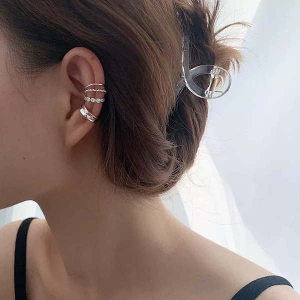 Niche Earrings without Ear Holes Women's Elegant Fashion Gossy Double Layer Twist Flash Diamond Geometric Cold Wind Ear Clip New