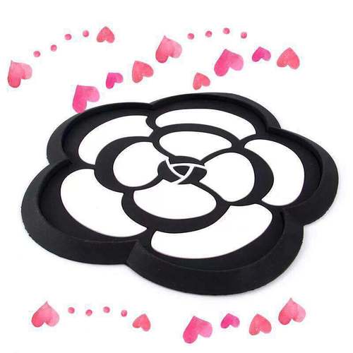 Camellia Car Anti-slip Mat with Flower Patchwork Cartoon Creative High-Temperature Resistant Round Car Phone Anti-slip Mat Wholesale