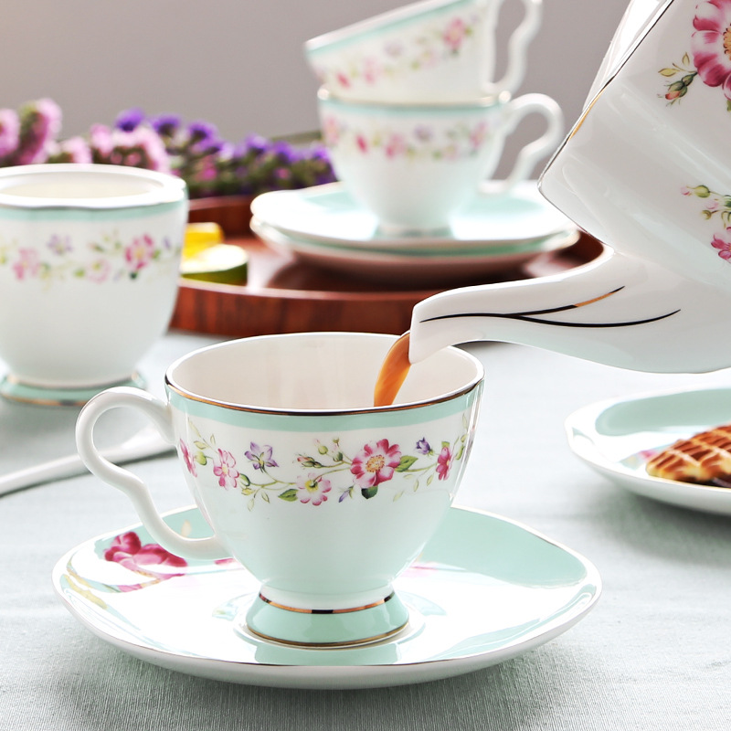 Romantic Manor Coffee Set Ceramic Coffee Cup Set Bone China European Style Simple Gold Rim Coffee Cup With Shelf Cup And Saucer